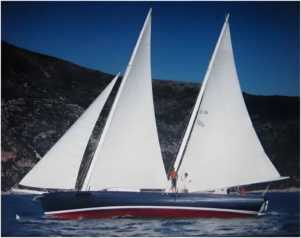 BoatPhoto.coverAlt