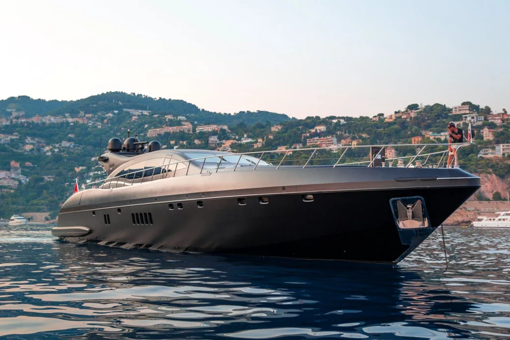 BoatPhoto.coverAlt