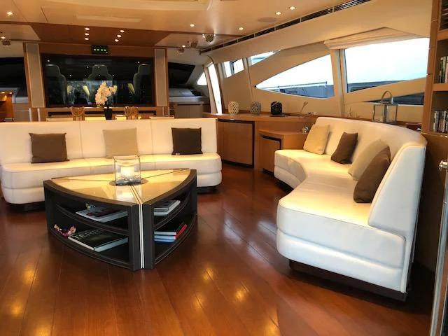 2006 Pershing 115 for sale in Rome, Italy, photo 3 of 5