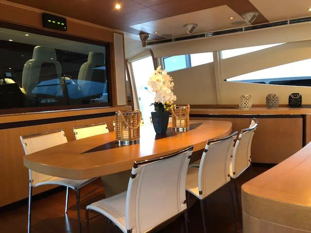2006 Pershing 115 for sale in Rome, Italy, photo 4 of 5
