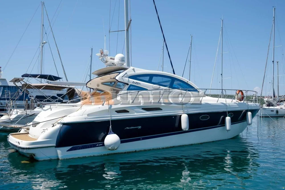 BoatPhoto.coverAlt