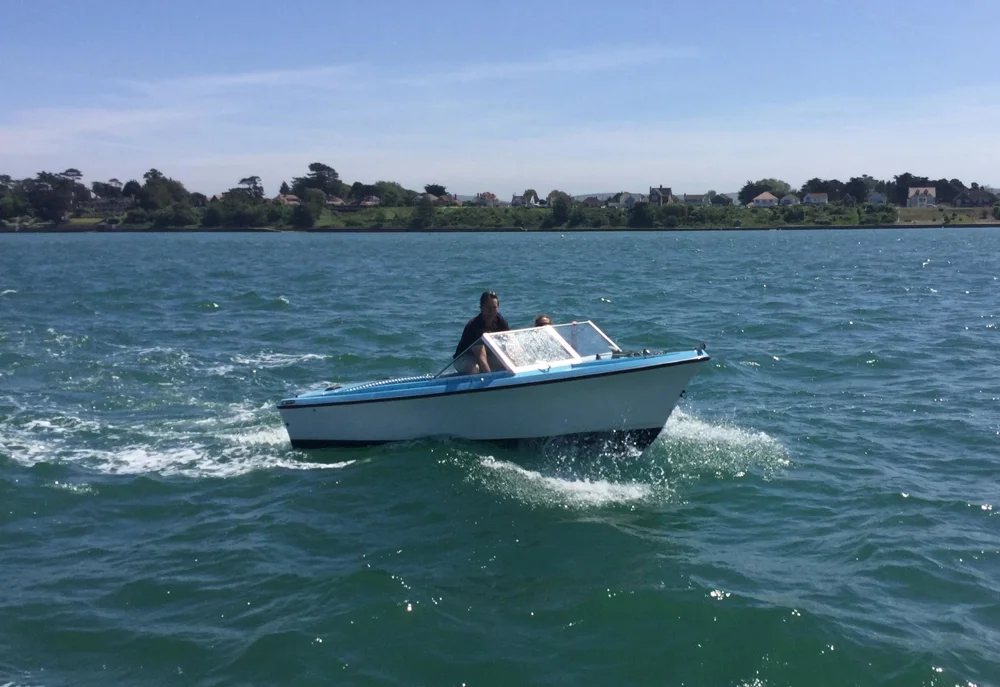 BoatPhoto.alt