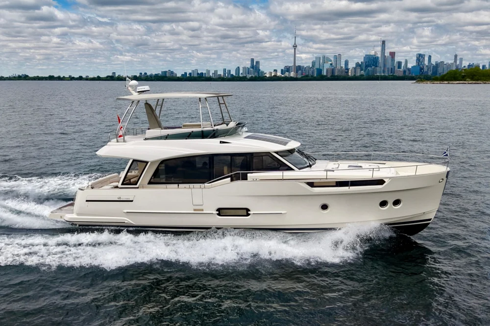 BoatPhoto.coverAlt