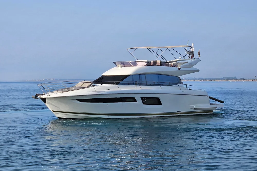 BoatPhoto.coverAlt
