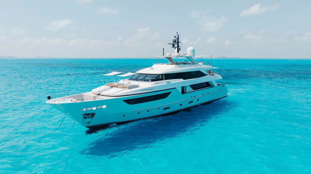 BoatPhoto.coverAlt