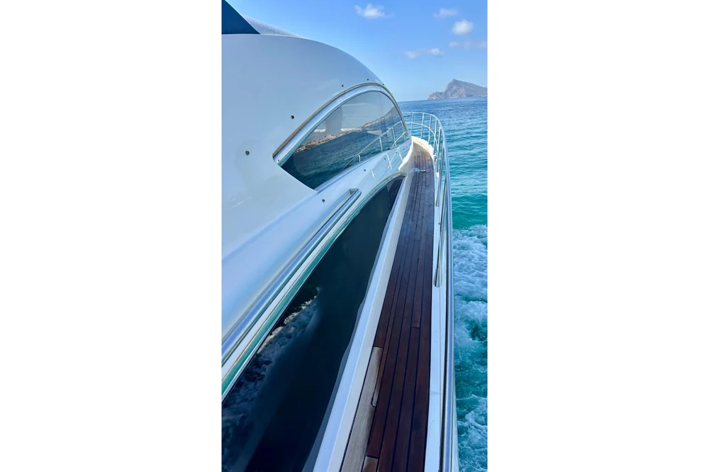 2005 SUNSEEKER Predator 72 for sale in Puerto Banús, Spain, photo 2 of 5