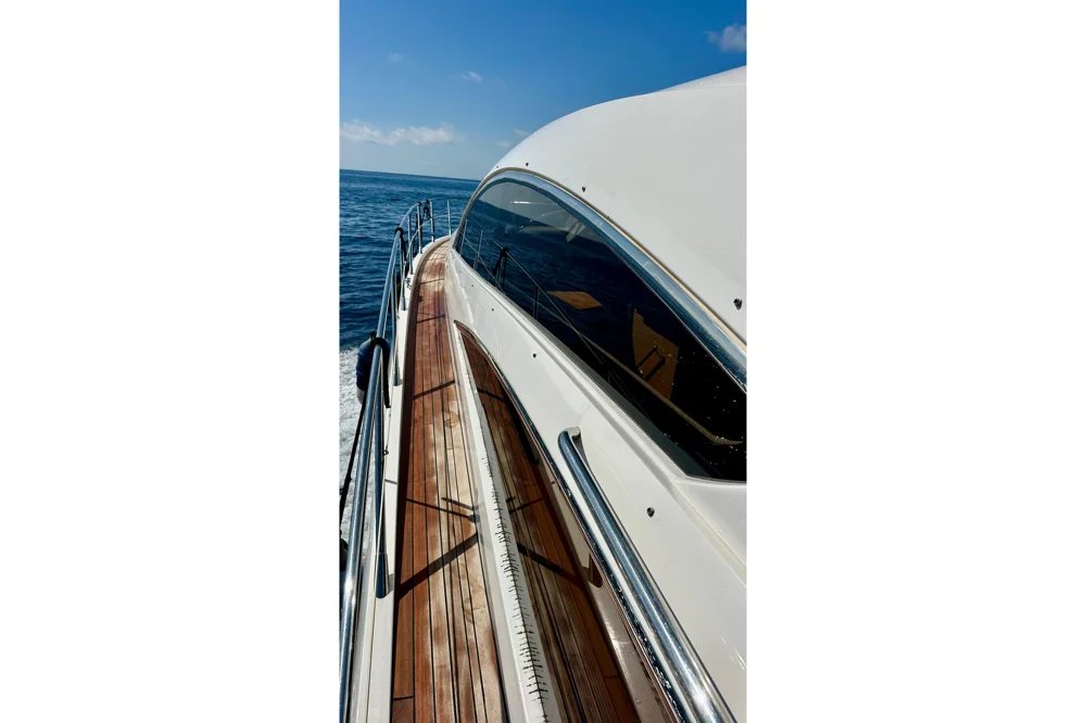 2005 SUNSEEKER Predator 72 for sale in Puerto Banús, Spain, photo 3 of 5