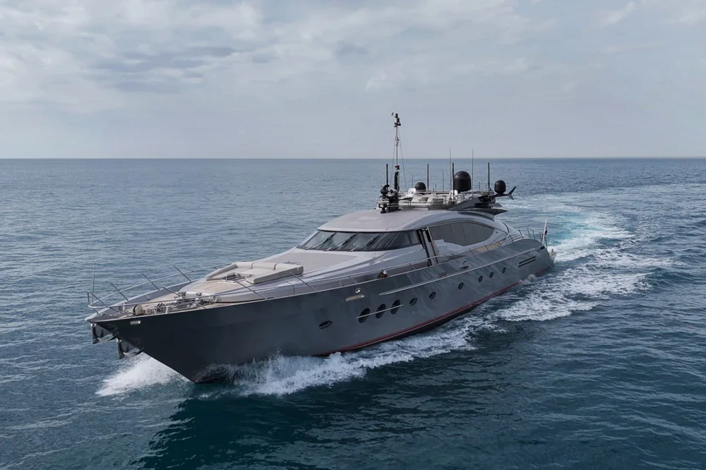 BoatPhoto.coverAlt