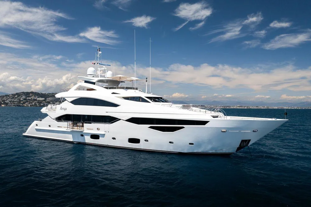 BoatPhoto.coverAlt