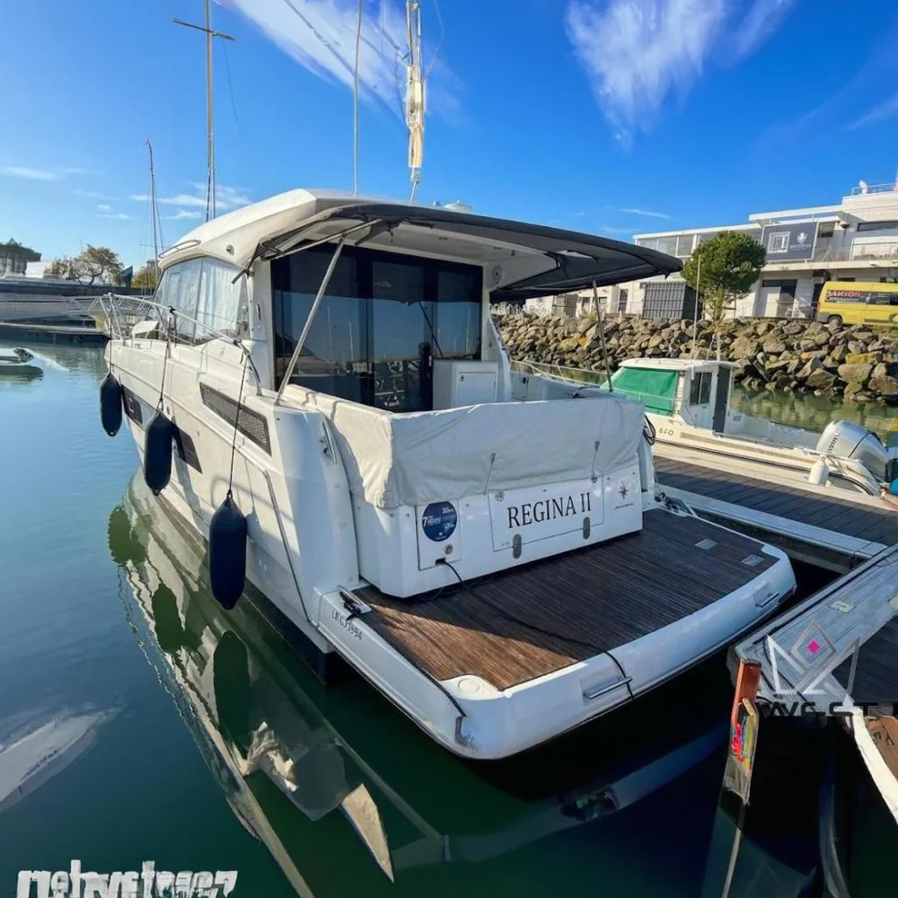 BoatPhoto.coverAlt
