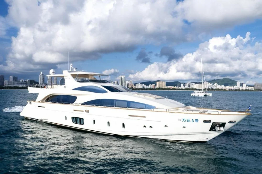 BoatPhoto.coverAlt