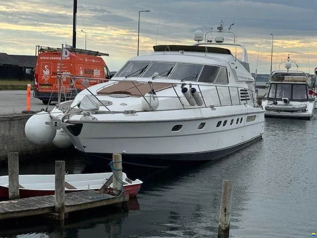 BoatPhoto.alt