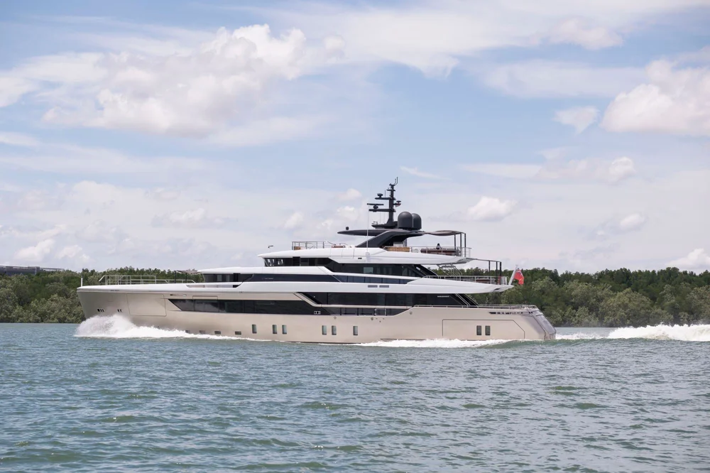 BoatPhoto.coverAlt