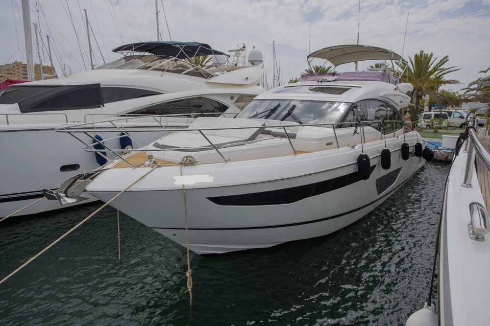 BoatPhoto.coverAlt