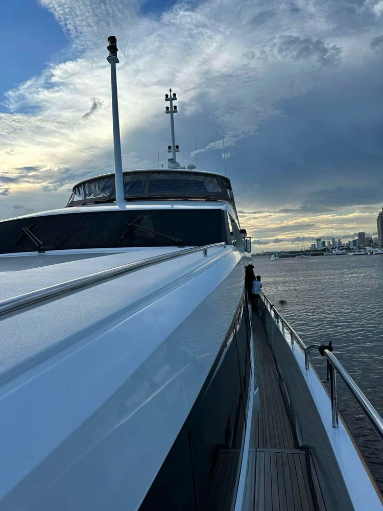 BoatPhoto.alt