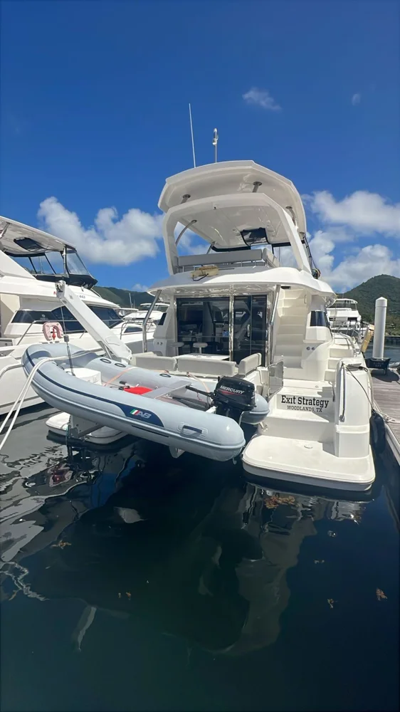 2023 AQUILA 44 Yacht for sale, photo 2 of 5