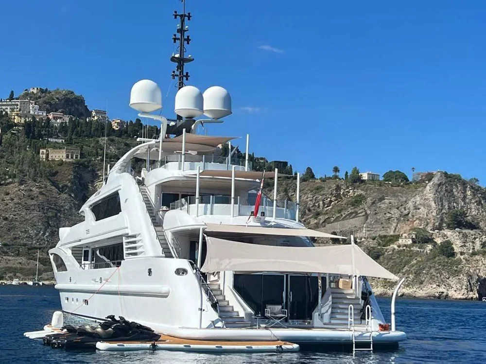 BoatPhoto.alt