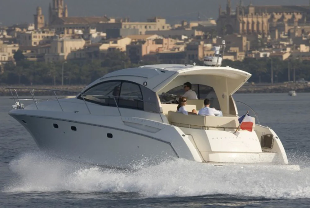 BoatPhoto.coverAlt
