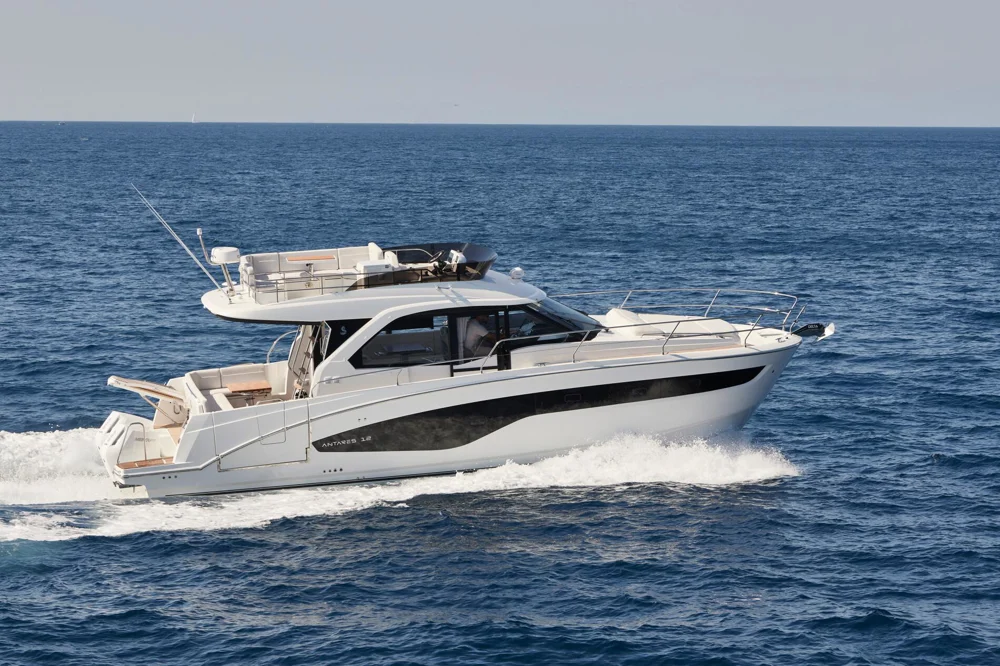 BoatPhoto.coverAlt