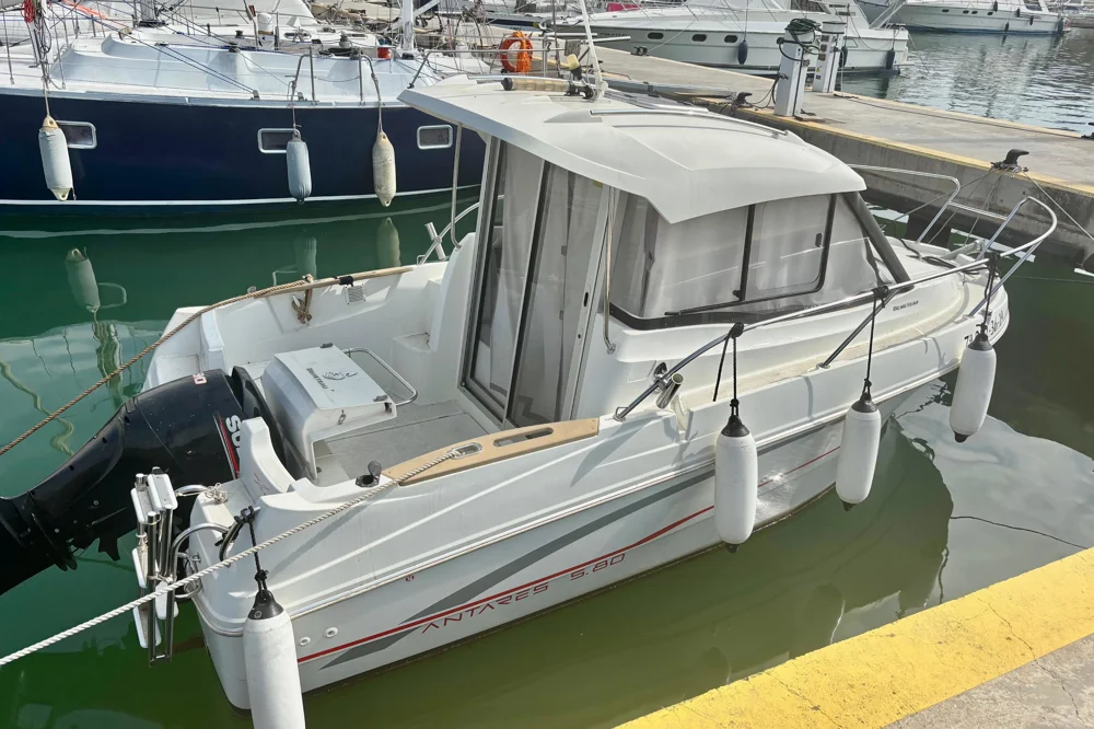 BoatPhoto.alt