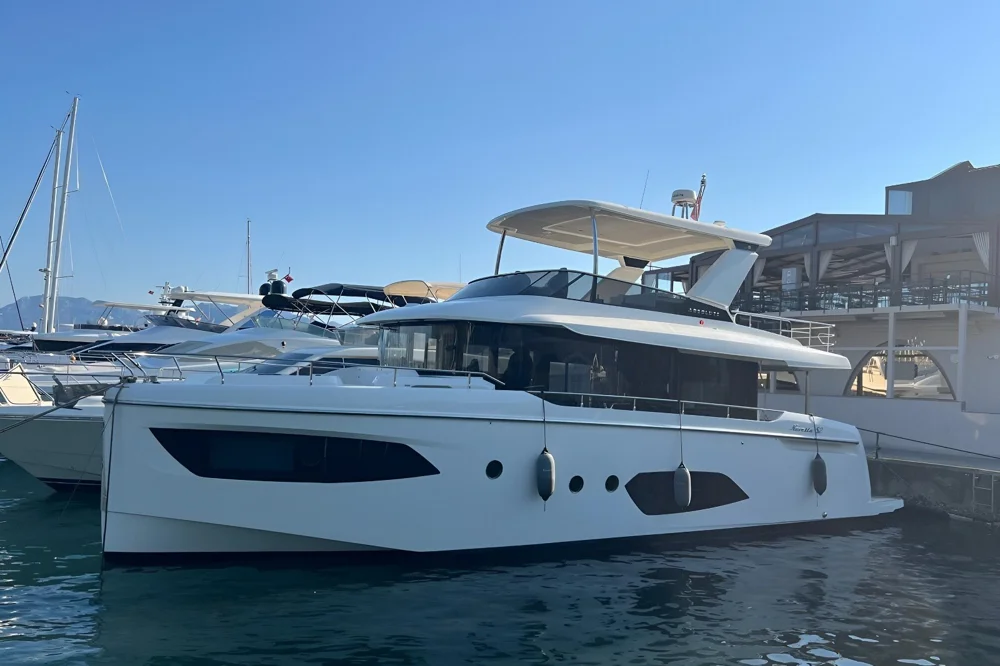 BoatPhoto.coverAlt