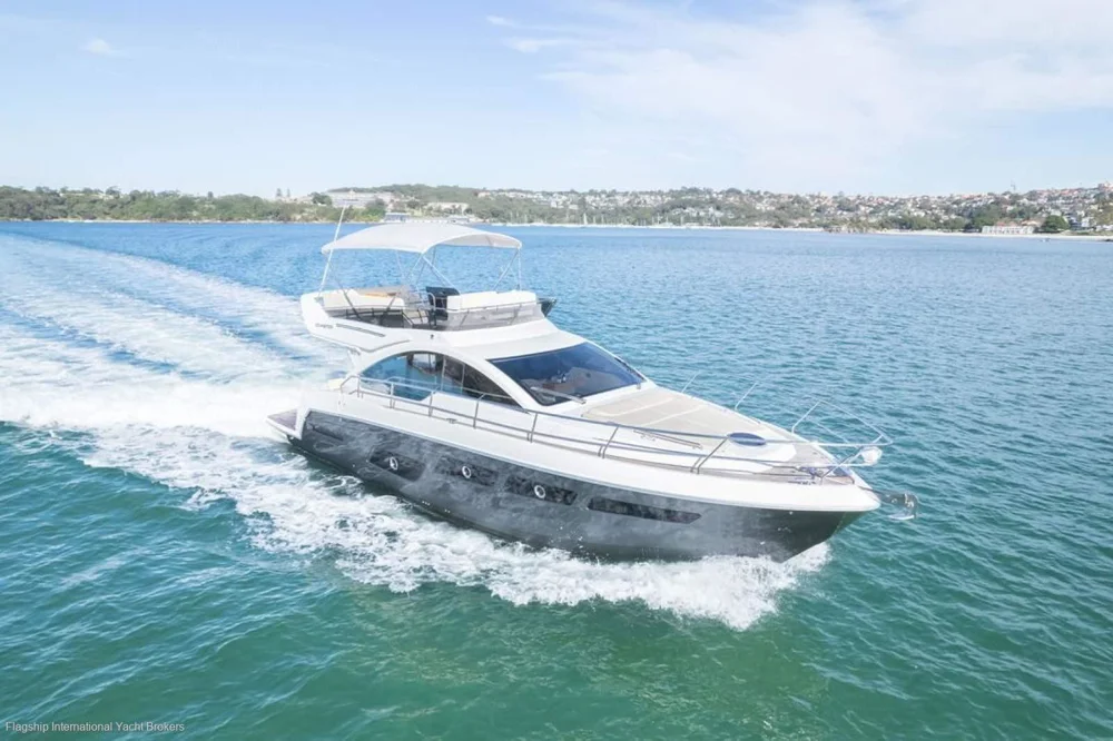 BoatPhoto.coverAlt