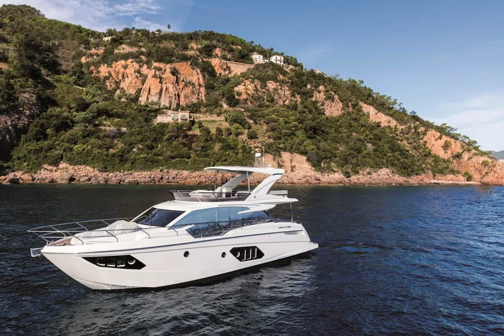 BoatPhoto.coverAlt