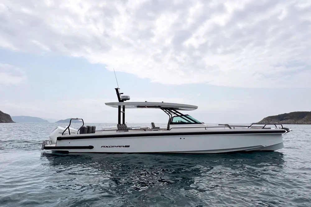 BoatPhoto.coverAlt