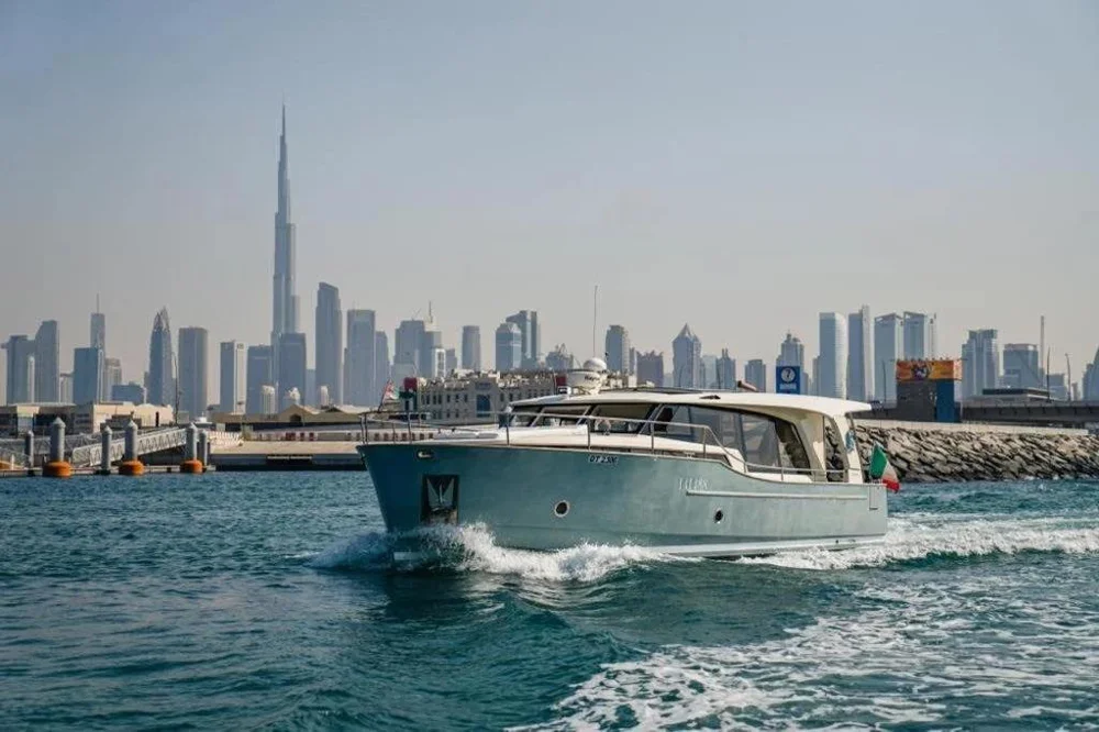 BoatPhoto.coverAlt