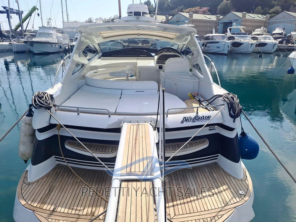 BoatPhoto.coverAlt