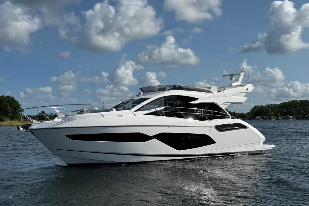 BoatPhoto.coverAlt