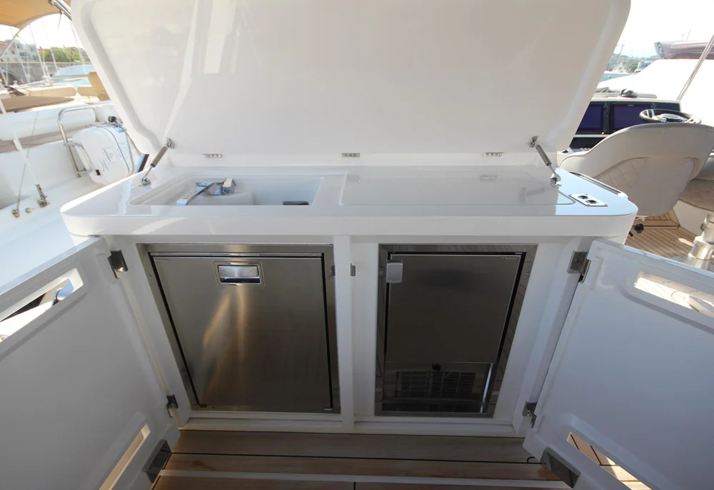 2023 SUNSEEKER Manhattan 55 for sale in Bandol, France, photo 3 of 5