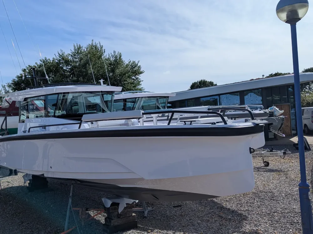 BoatPhoto.coverAlt