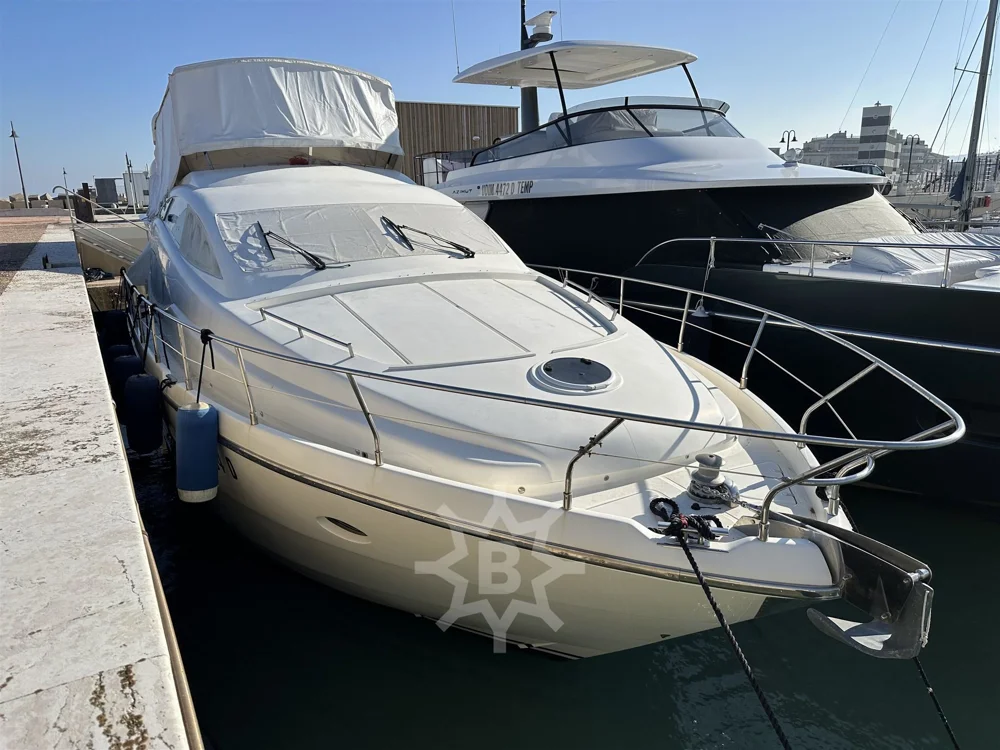 BoatPhoto.coverAlt