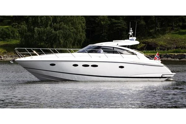 BoatPhoto.coverAlt