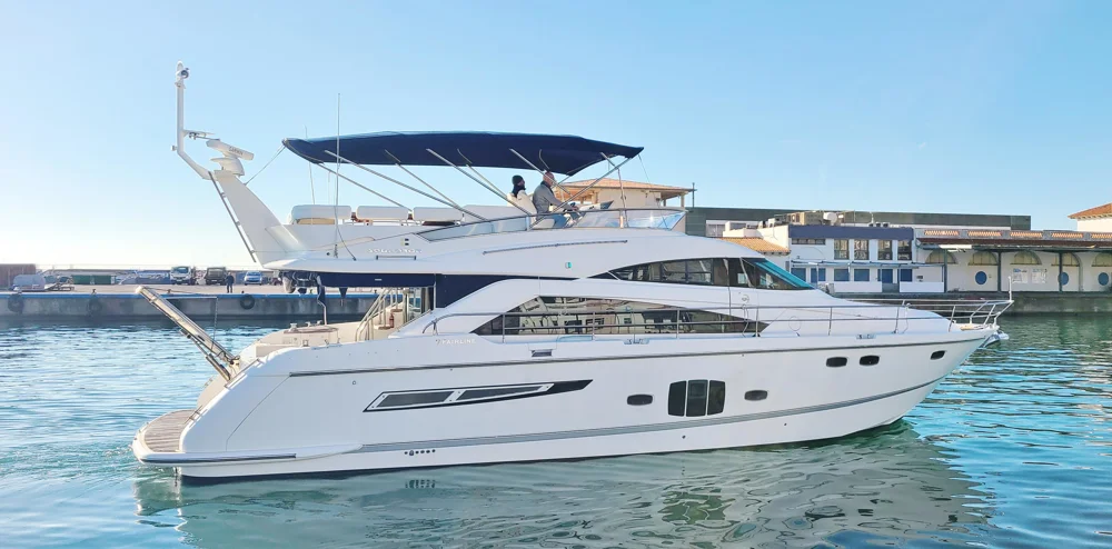 BoatPhoto.coverAlt