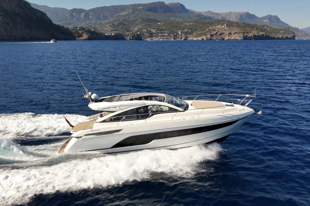 BoatPhoto.coverAlt