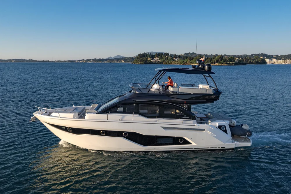 BoatPhoto.coverAlt