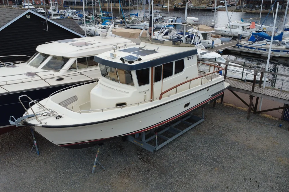 BoatPhoto.coverAlt