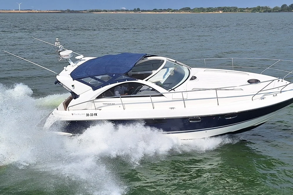 BoatPhoto.coverAlt