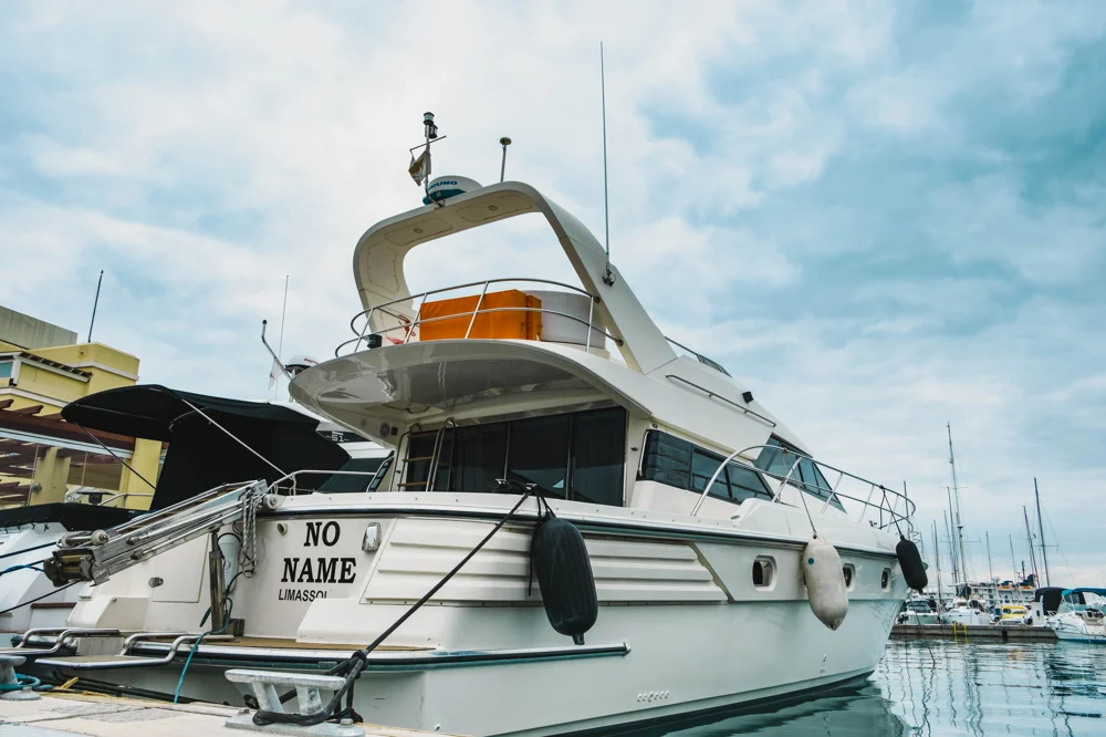 BoatPhoto.coverAlt