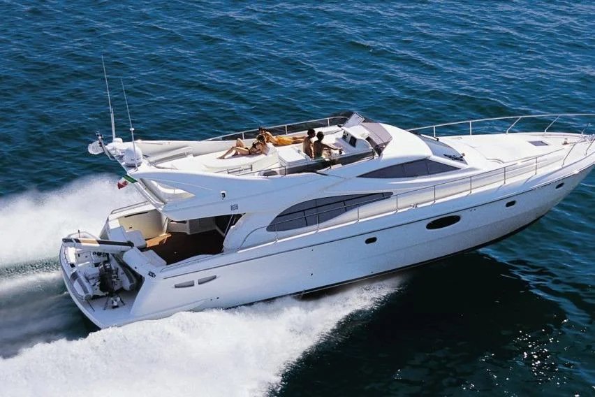 BoatPhoto.coverAlt