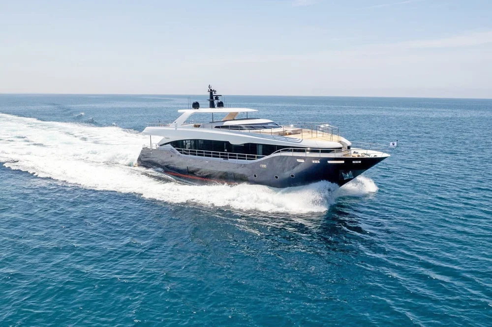BoatPhoto.coverAlt