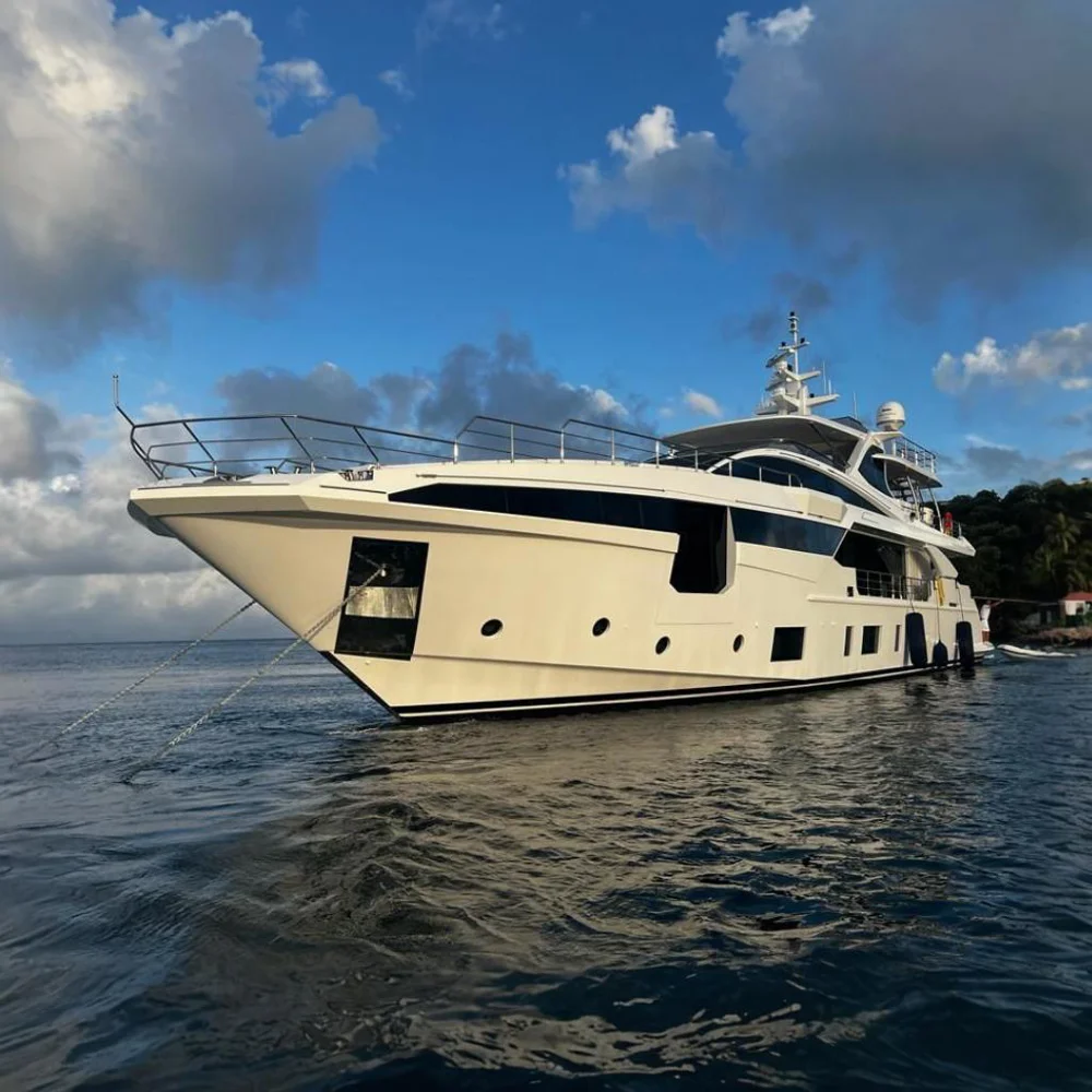 2022 Azimut Grande 35M for sale, photo 2 of 5