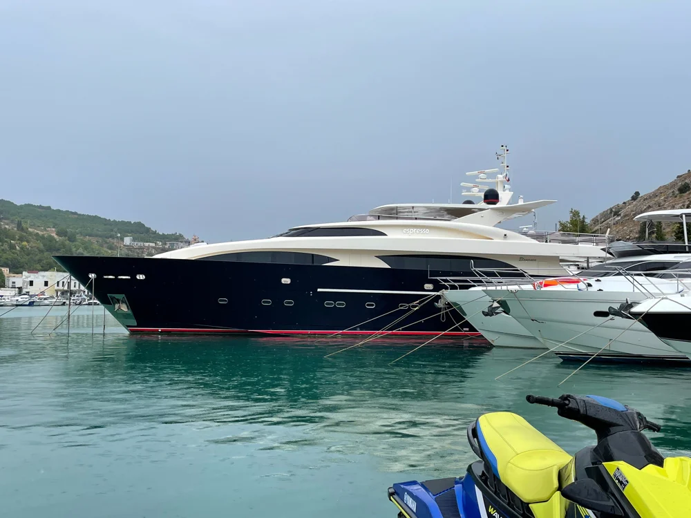 BoatPhoto.coverAlt