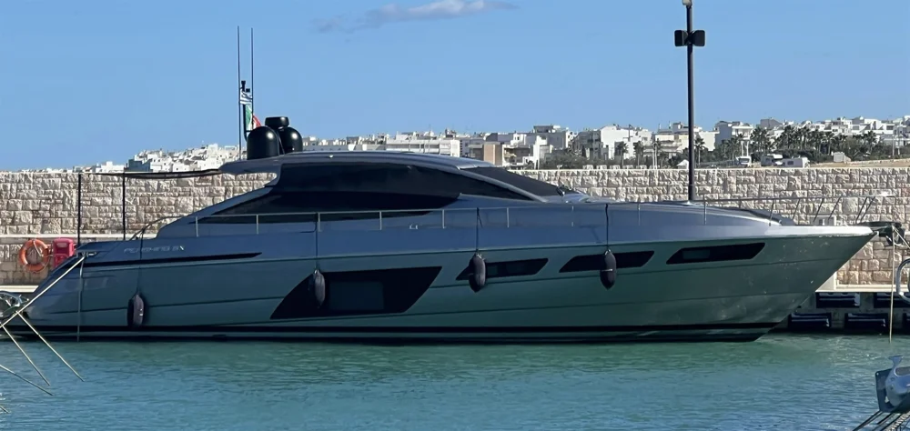 BoatPhoto.coverAlt