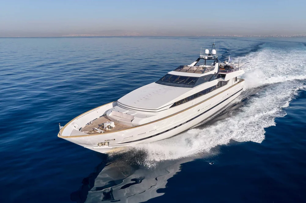 BoatPhoto.coverAlt