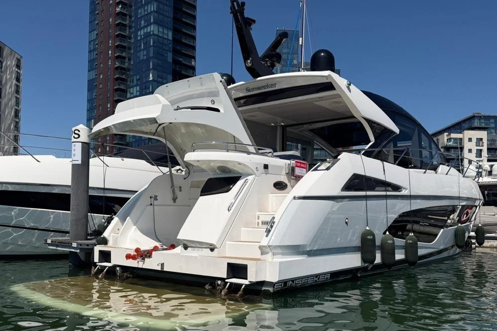 BoatPhoto.alt