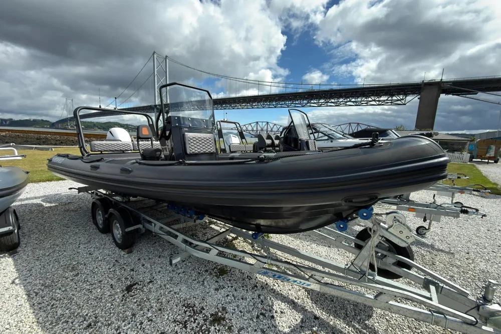 BoatPhoto.coverAlt
