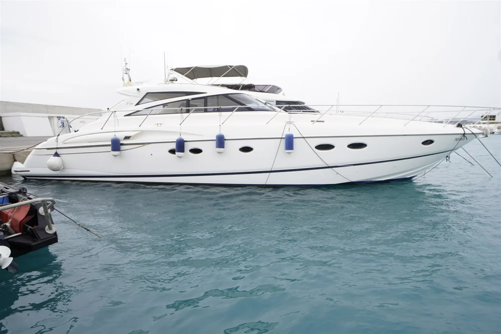BoatPhoto.coverAlt